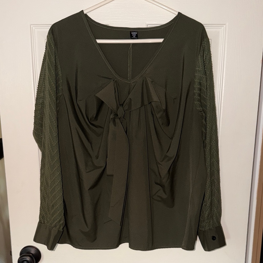 SHEIN Curve blouse
